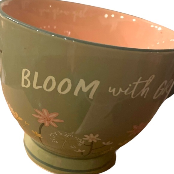 Coffee or Tea Flowers Mug “Bloom with Grace” outside &‎ “You Grow Girl” inside - Picture 2 of 7